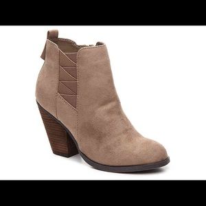 Mix No. 6 Trendy Suede Tan Boots